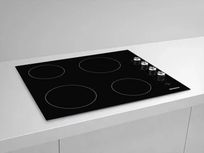 Blomberg_Hob_MKN24001_Black_AngledInsitu